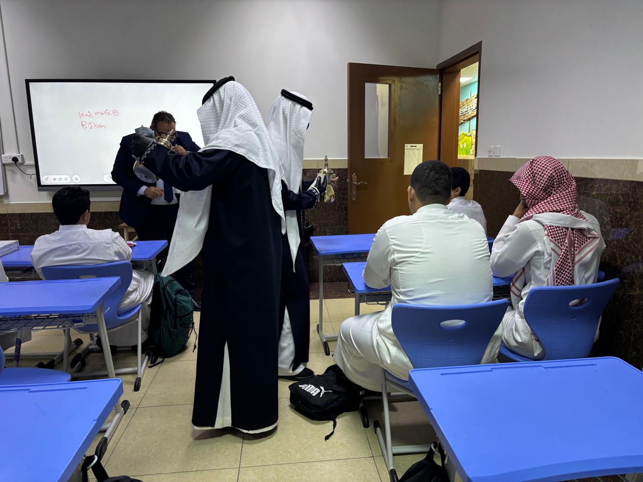 استقبال الطلاب 