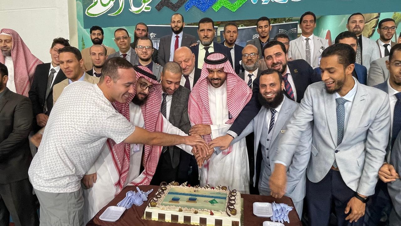 احتفاء الصفوف الأولية بالحصول على التميز المدرسي للعام الثاني على التوالي