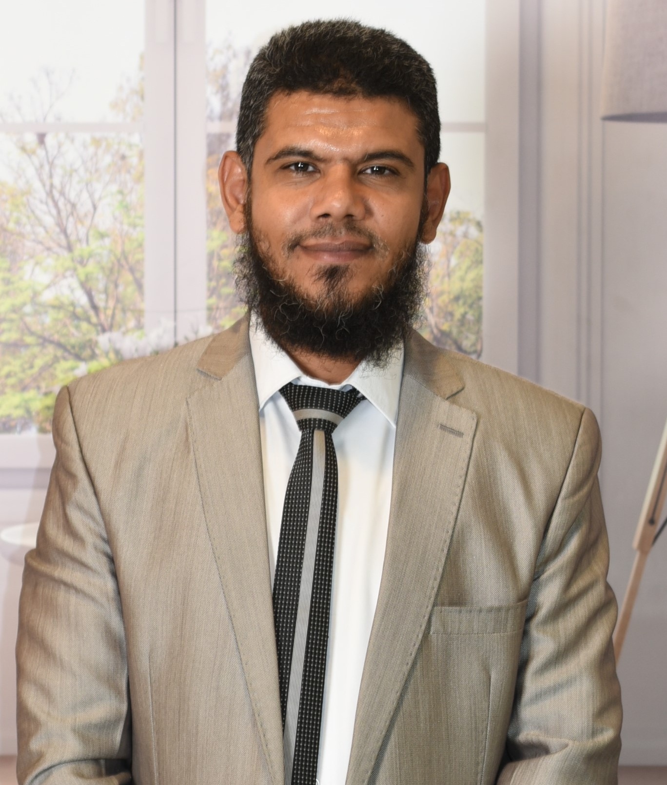 أشرف سبَّاق